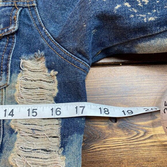 DAZL Distressed Shredded Denim Jean Jacket Patches Size XL Star Lips Girl Gang - Picture 6 of 10